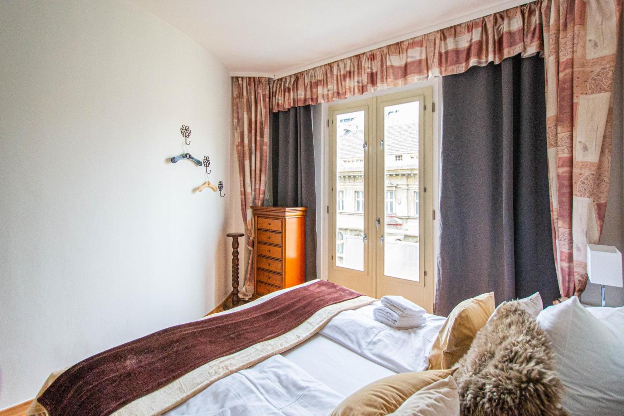 Main Prague Square Apartments Sauna And Fireplace Экстерьер фото