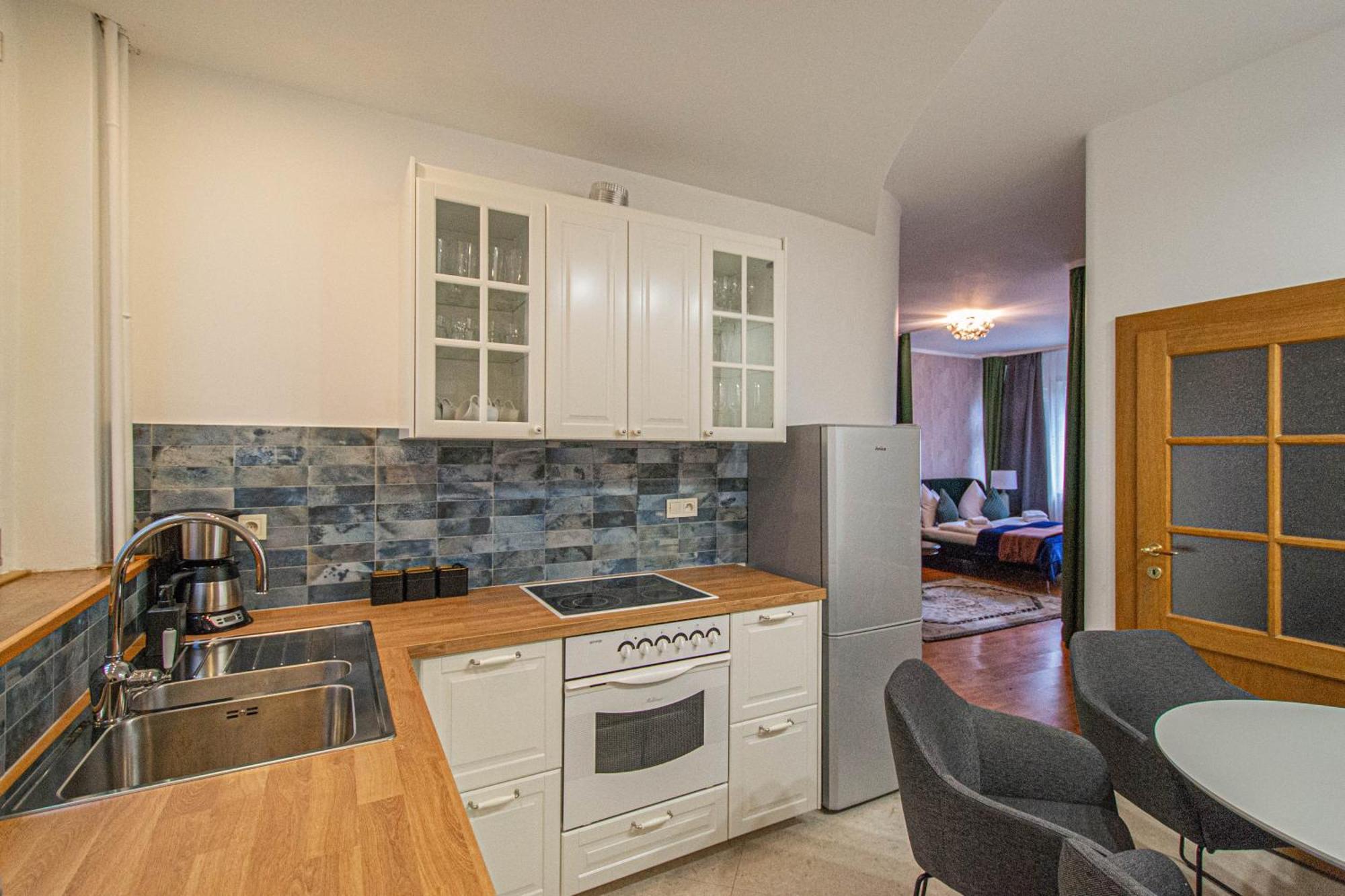 Main Prague Square Apartments Sauna And Fireplace Экстерьер фото